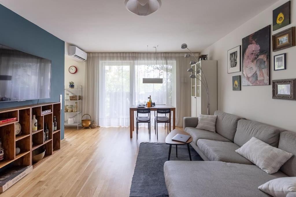 Dream - And Quiet With Ac And Free Parking Garage Apartment Wien